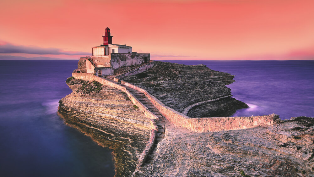 Faro en Bonifacio, Corsica, Portugal.