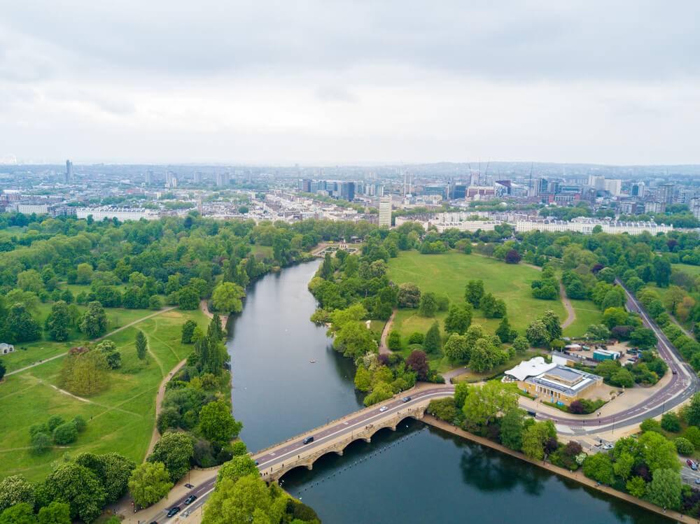 Imagen aérea del lago The Serpentine de Hyde Park.