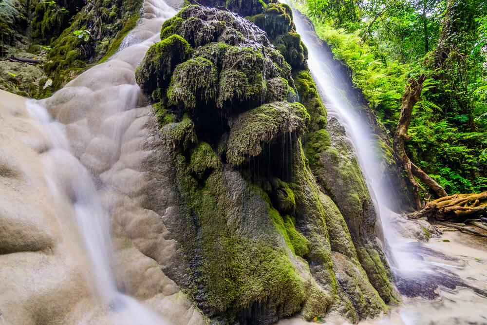 Las cascadas pegajosas de Bua Tong, en Tailandia.