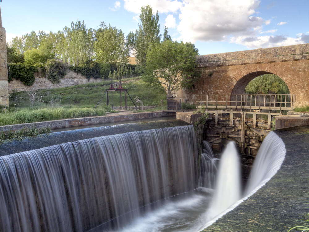 Canal de Castilla: una de las obras hidráulicas más importantes de España