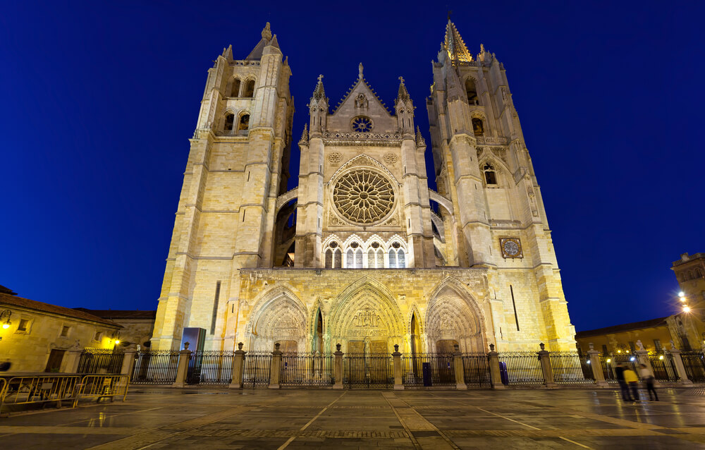 Fachada de la Catedral de León.