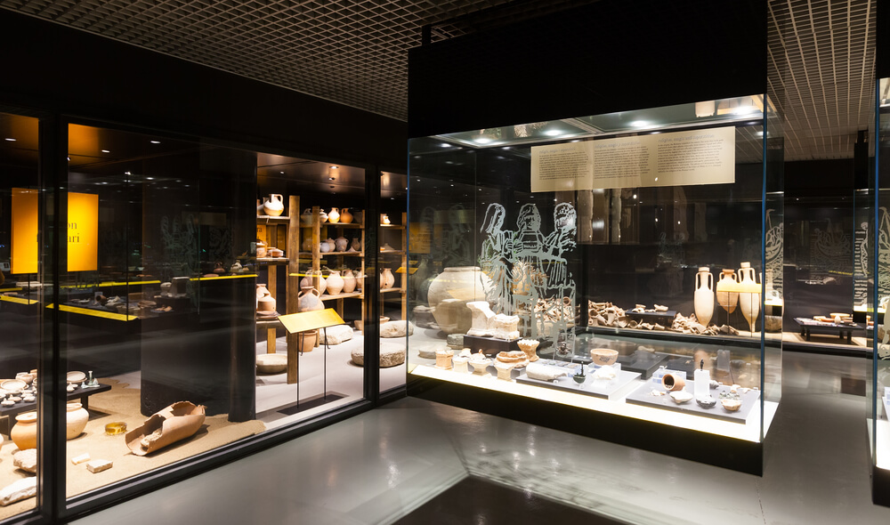 Interior del museo romano de Badalona.