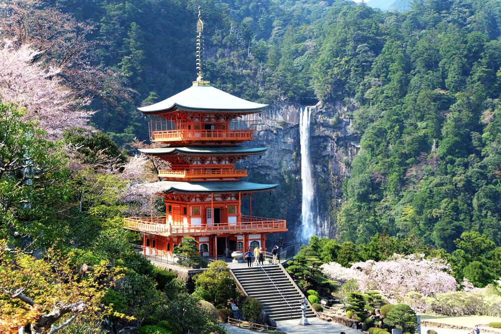 El de Nachi Taisha es un santuario famoso por su pagoda.