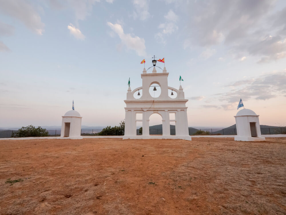 Monumento de la Peña Arias Montano, en Alajar.