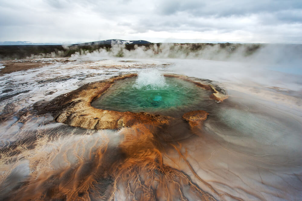 Aguas termales hirviendo en Islandia.