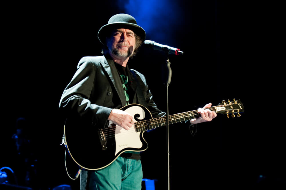 Joaquín Sabina dando un concierto en Islas Canarias.