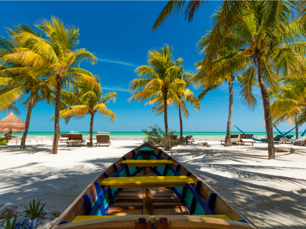 Playa paradisíaca en la isla de Holbox.