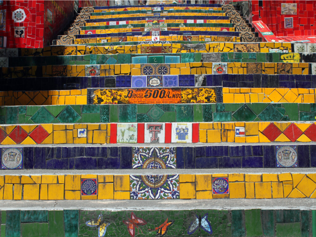 Los distintos tipos de cerámicos que contiene la escalera Selarón.