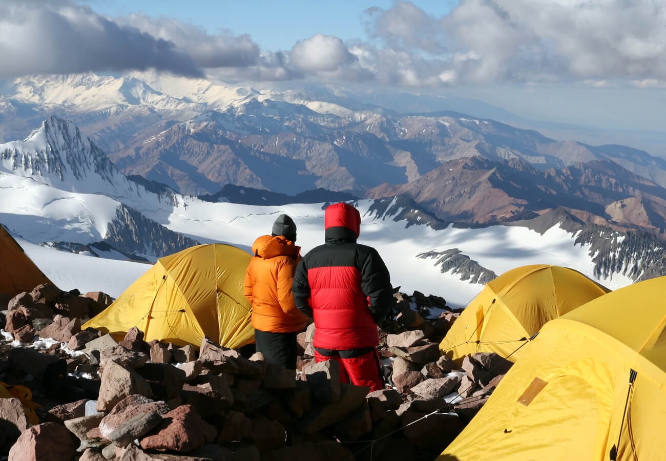 Escaladores acampando en el Cerro Aconcagua.