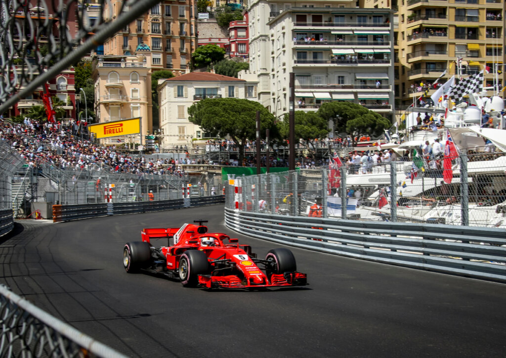 El Gran Premio de Mónaco se disputa en plena ciudad.