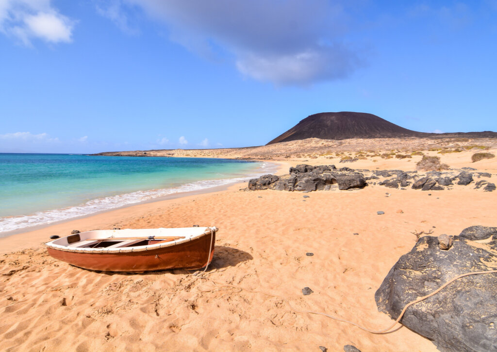 Playa de la isla La Graciosa, en Lanzarote, España.