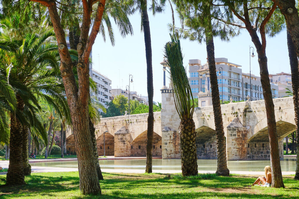 Los puentes son protagonistas en el jardín del Turia.