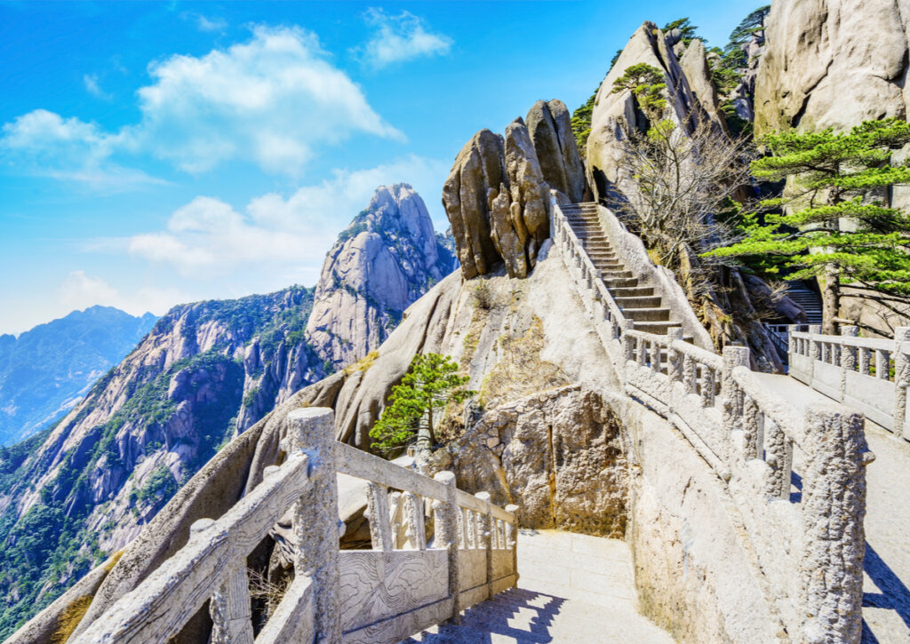 Senderos de las montañas amarillas de Huangshan.