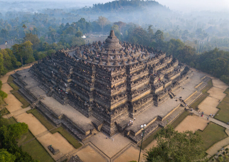 ¿Cuál es la historia del gran templo de Borobudur?