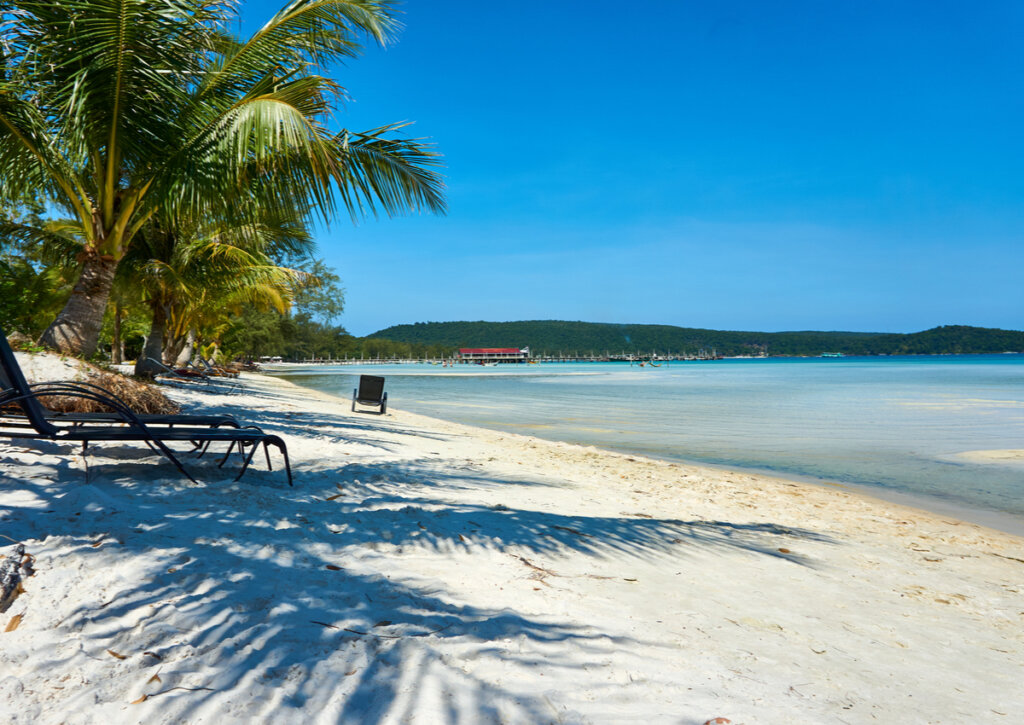 La preciosa Saracen Bay, en la isla de Koh Rong Samloem, Camboya.