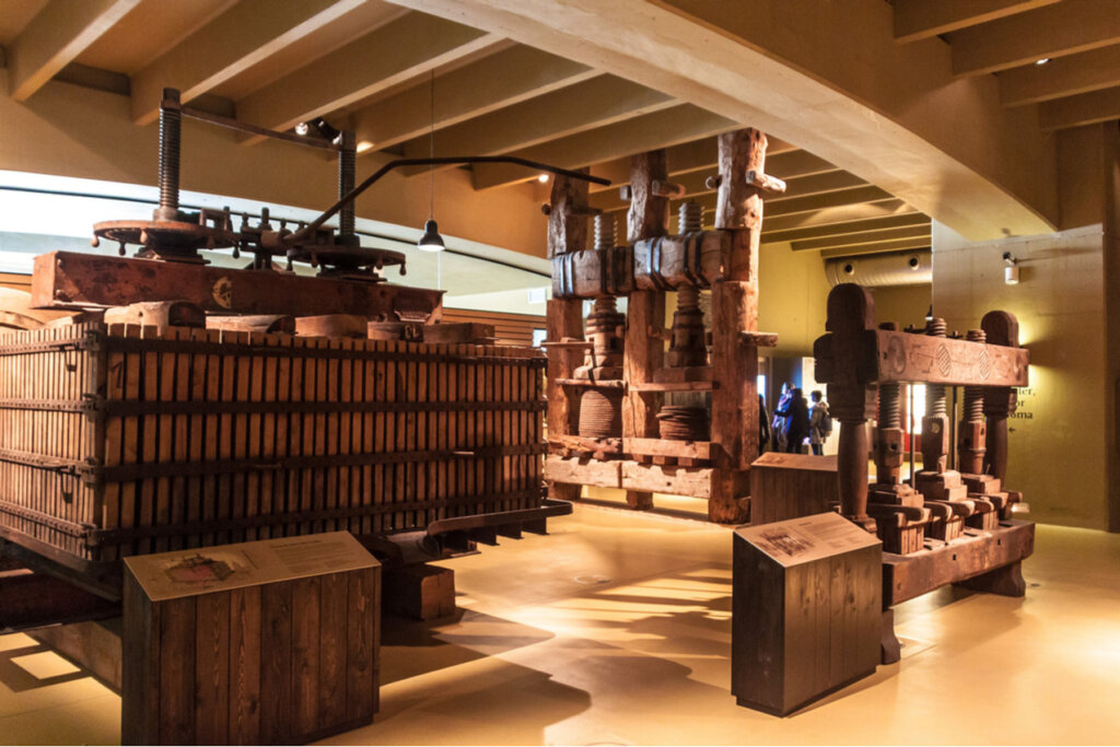 La ruta del vino de la Rioja Alavesa ofrece grandes atracciones al visitante.