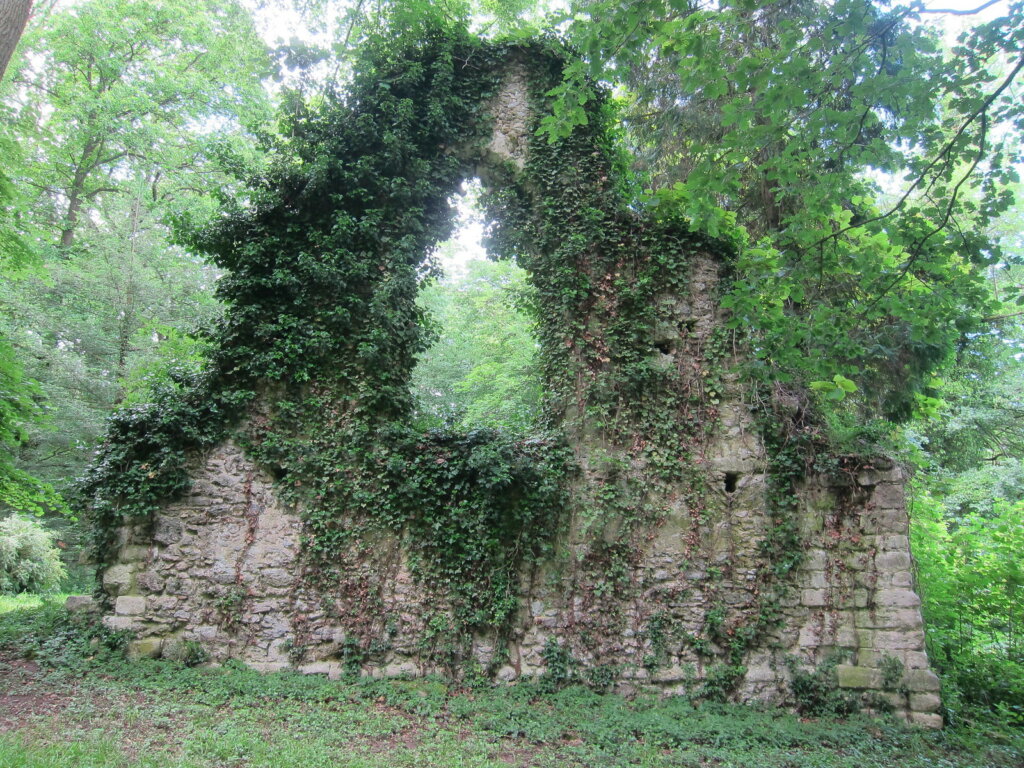 En el Désert de Retz se pueden encontrar todo tipo de construcciones antiguas.