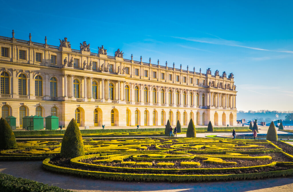 Hermosa vista del Palacio de Versalles, en Francia.