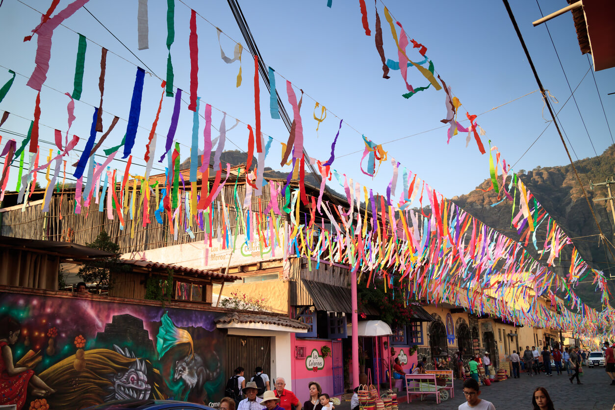Tepoztlán decorada para las festividades