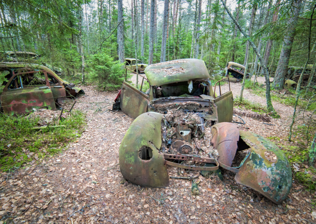 Cementerio de coches de Kyrkö: ¿por qué fueron abandonados allí?