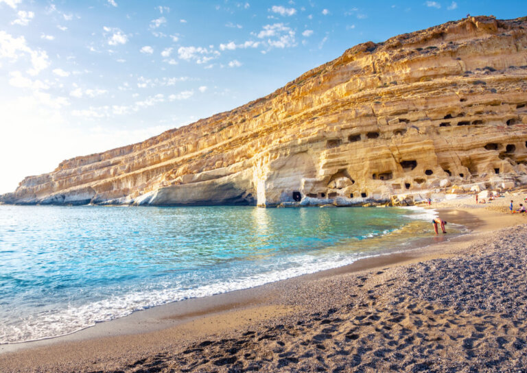 Playa de Matala: una de las más emblemáticas