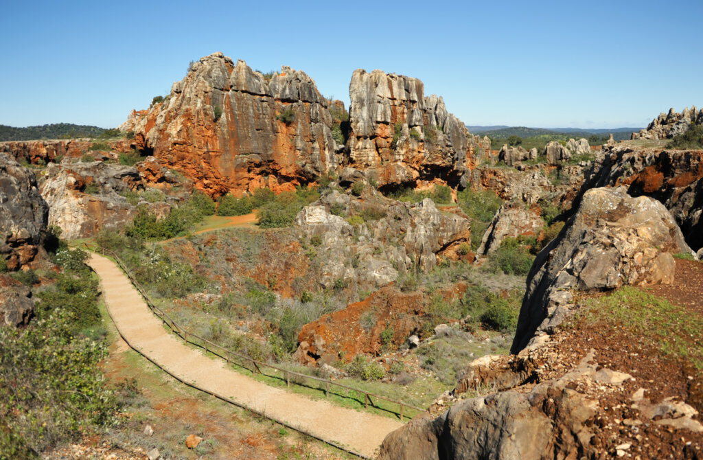 El Cerro del Hierro, uno de los atractivos del norte de Sevilla.