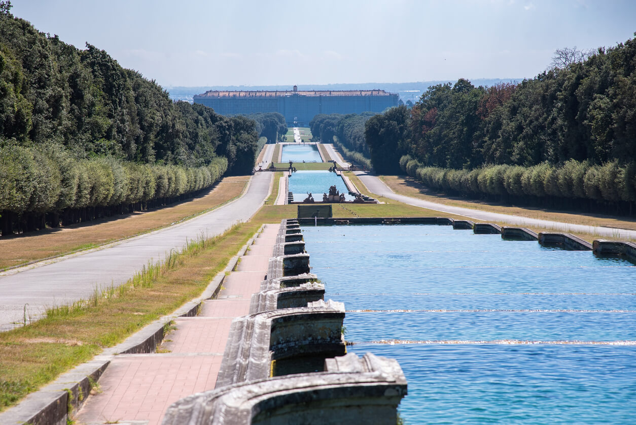 Jardines del Palacio Real de Caserta en Nápoles