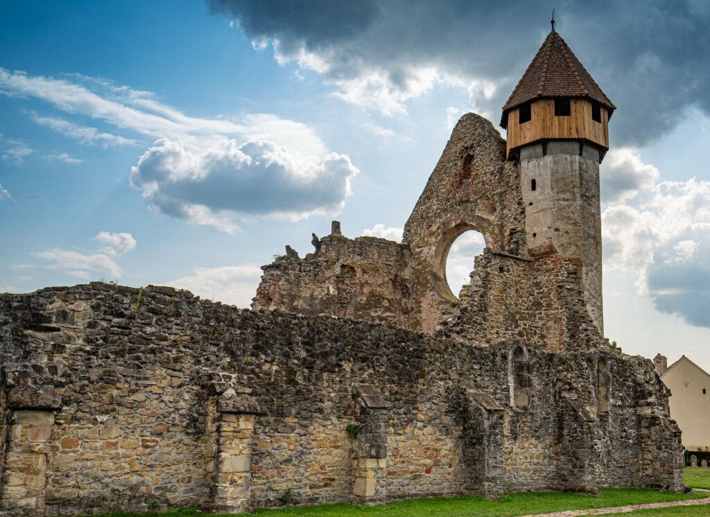 El monasterio de Carta es un ejemplo del estilo gótico en Transilvania.