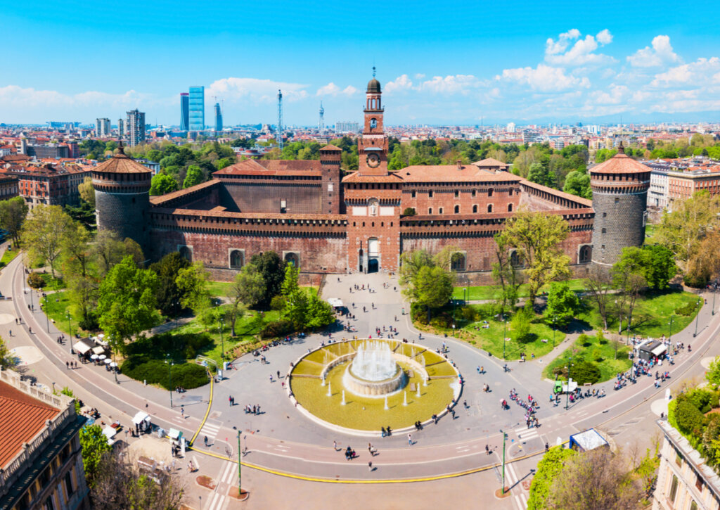 El Castello de Sforza es un símbolo del antiguo Milán.