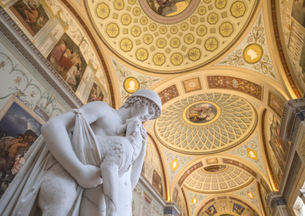 El Hermitage de San Petersburgo es uno de los museos que se pueden recorrer virtualmente.