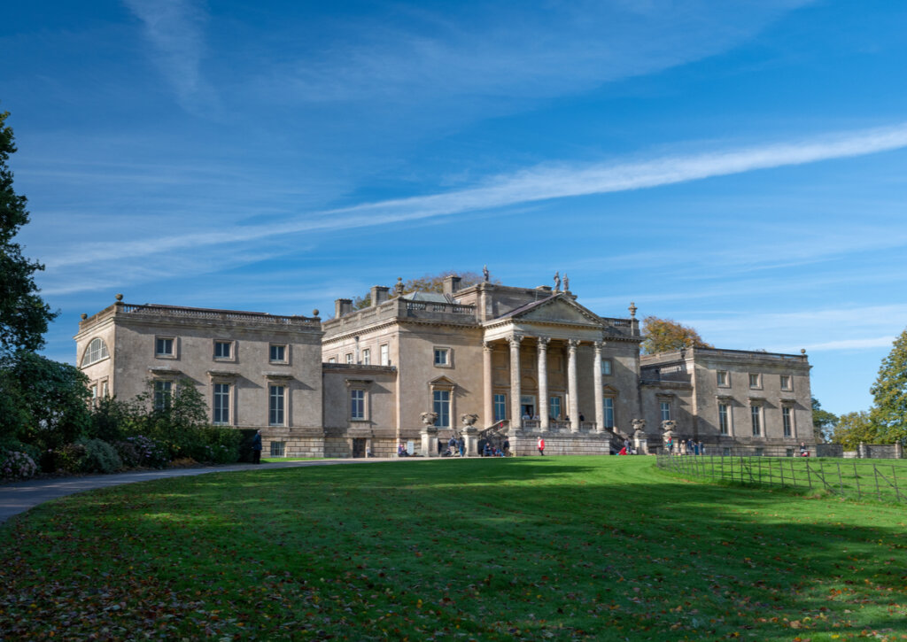 Stourhead House es la finca donde se encuentra la Torre del Rey Alfredo.