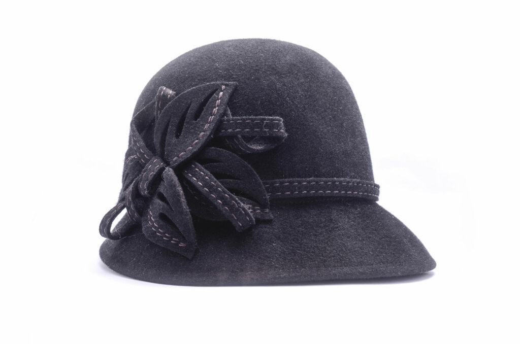 El sombrero cloché es propio de la época de invierno
