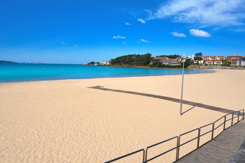 Disfruta de las hermosas playas de Sanxenxo