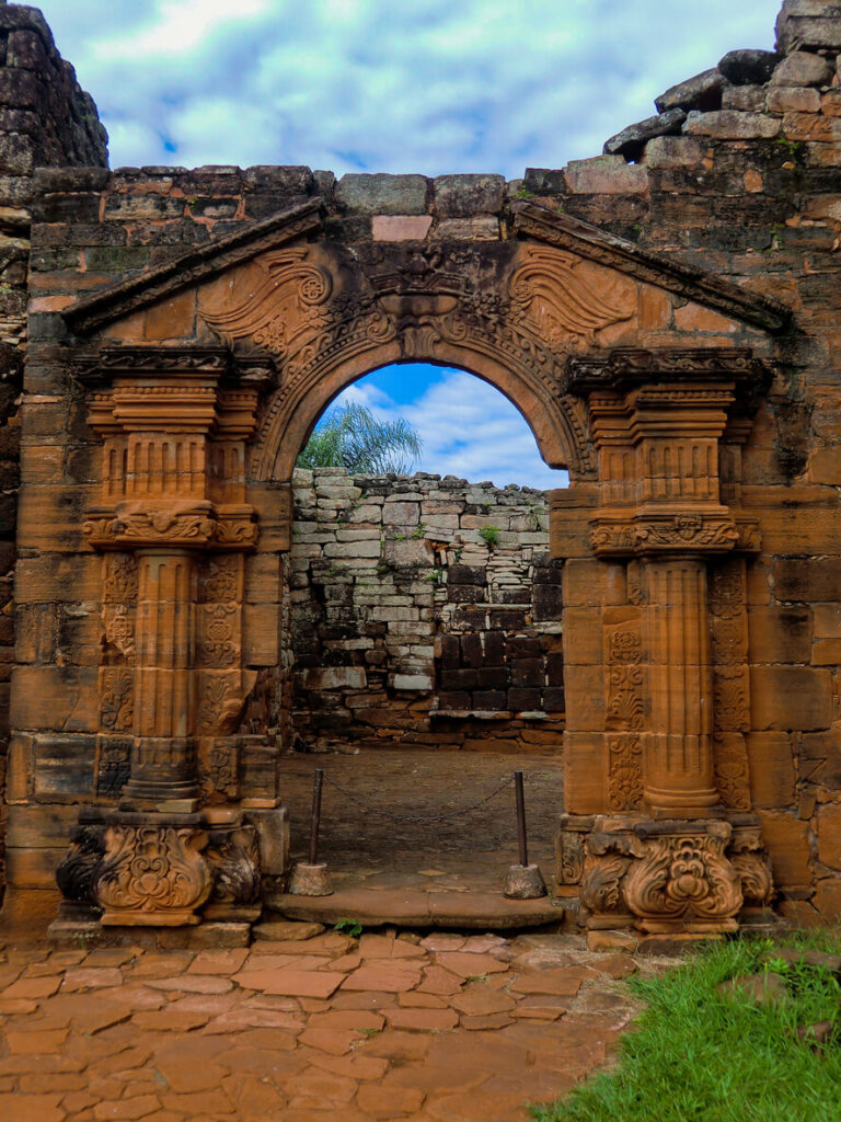 Antiguas ruinas de la puerta de San Ignacio