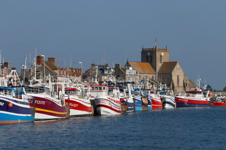 Barcos de pesca en Barfleur
