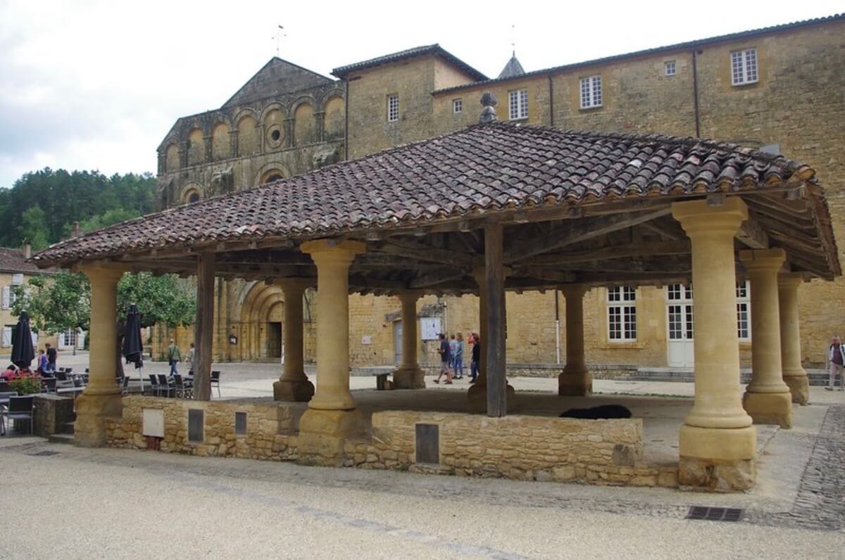 Iglesia en Cadouin, un pueblo cerca de Burdeos.