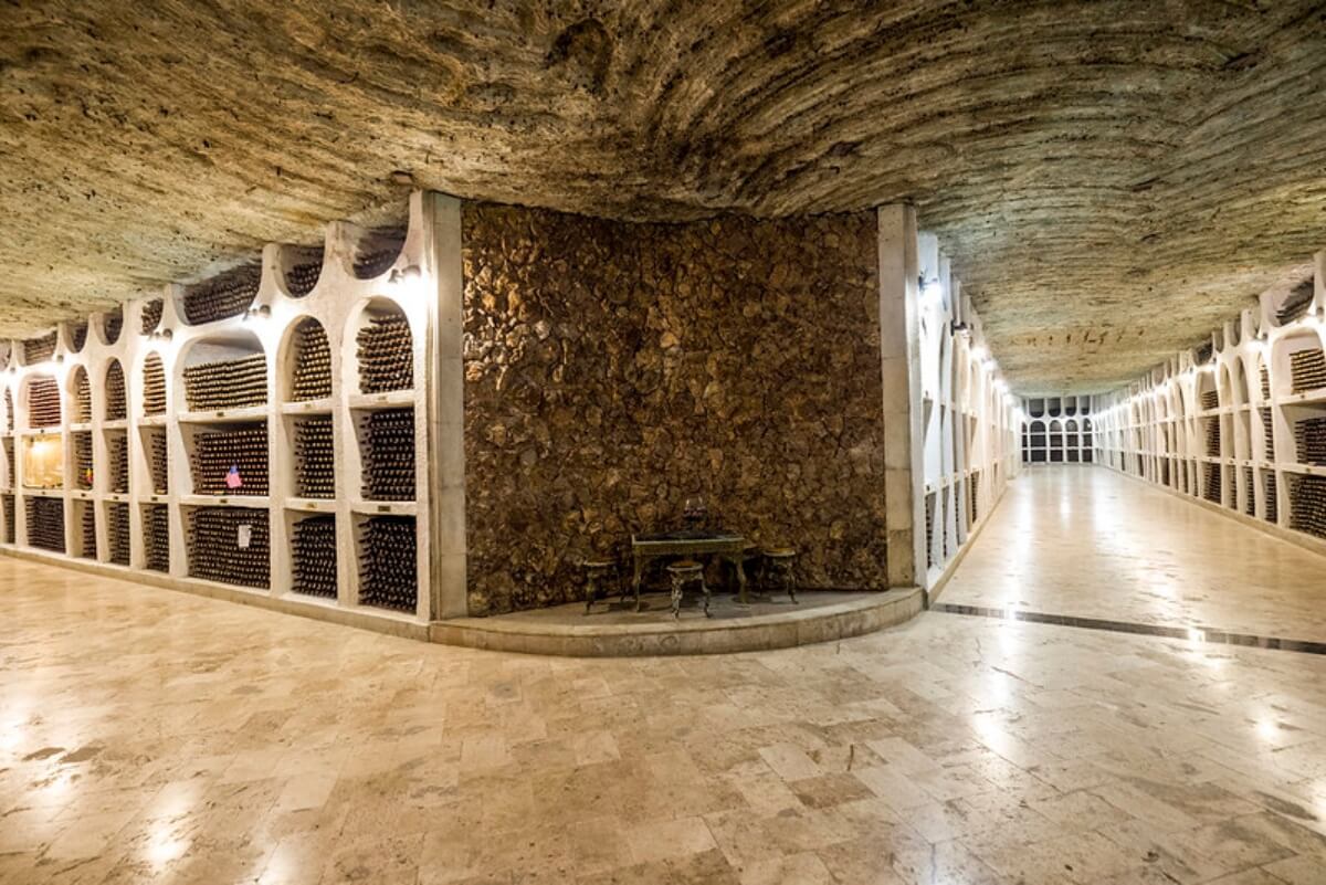 Calles de la bodega de Cricova.