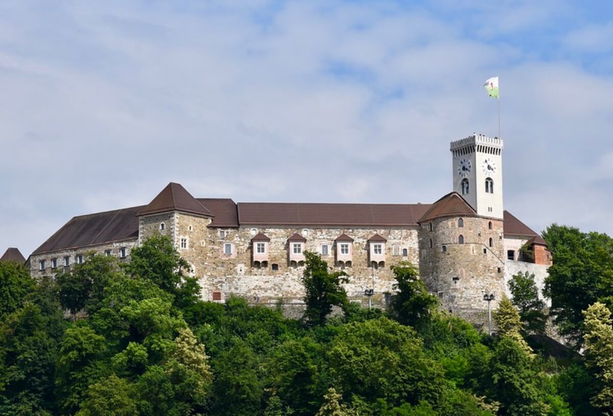 Castillo de Liubliana, en una colina. 