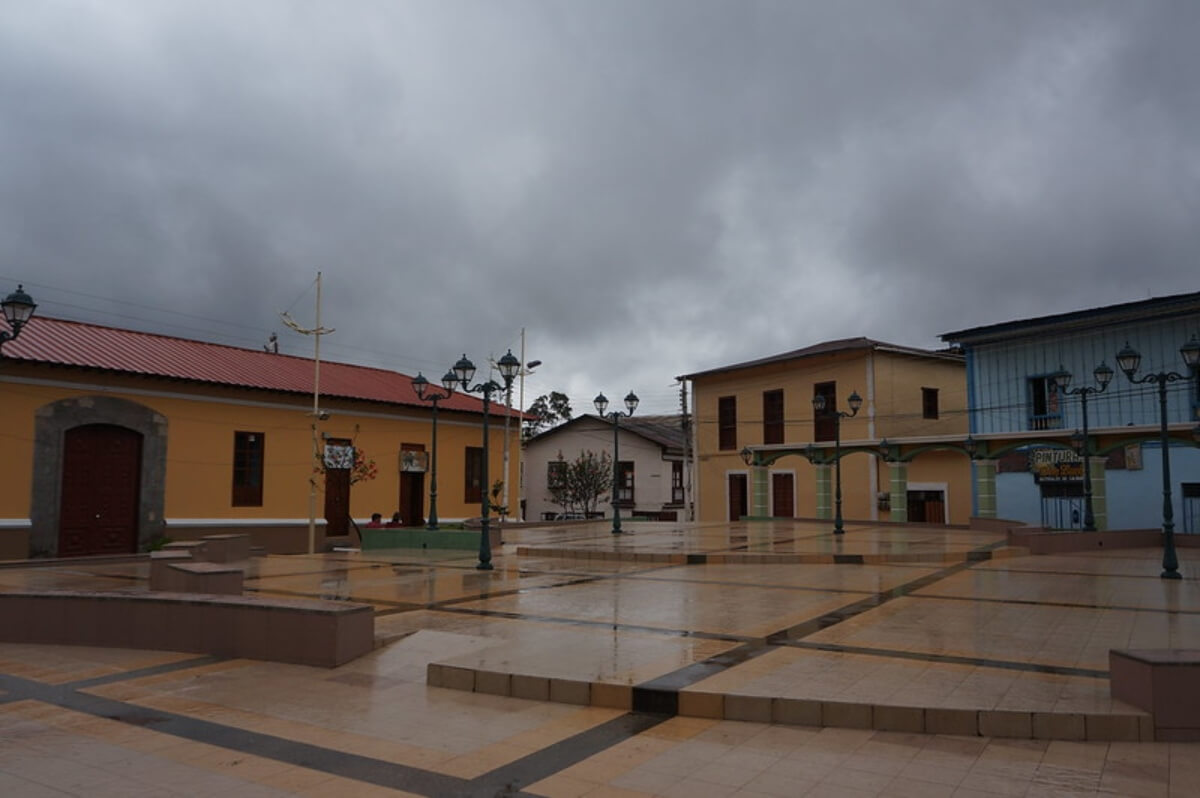 Vista del casco histórico de Alausí.