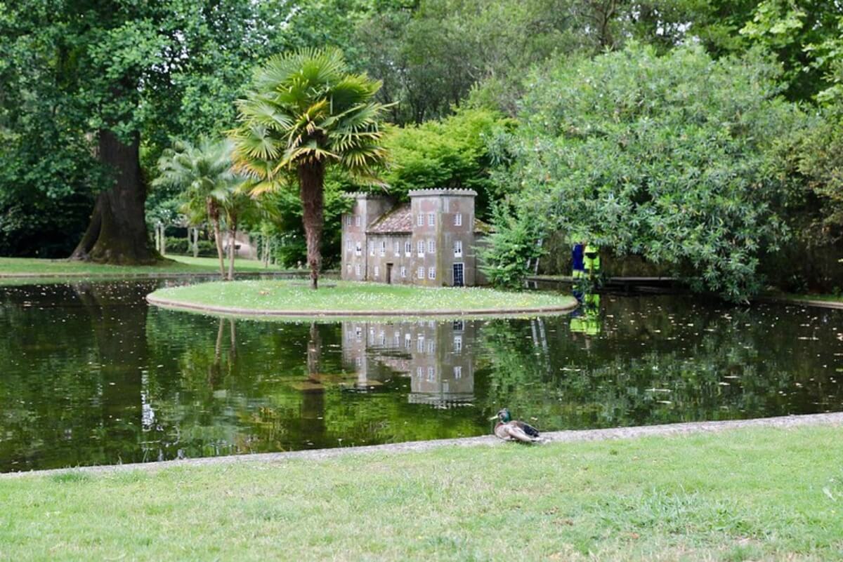 Lago en el parque de Castrelos.